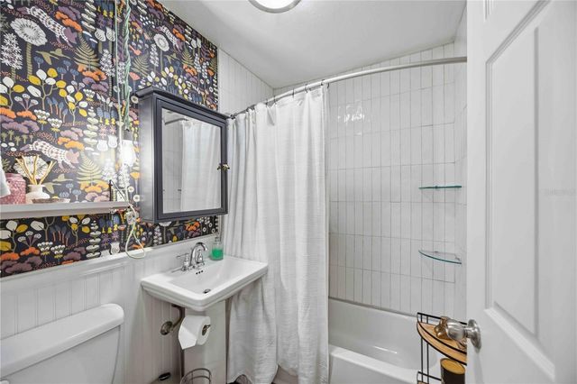 1223 12TH AVENUE W, Bradenton, FL 34205