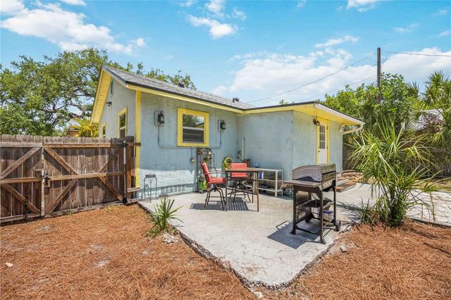 1223 12TH AVENUE W, Bradenton, FL 34205