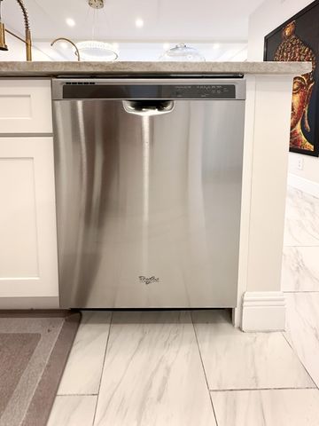 4800 Bayview Drive 303, Fort Lauderdale, FL 33308