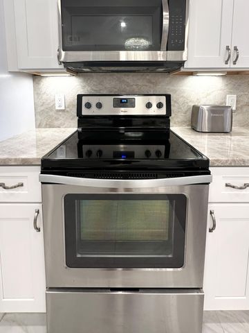 4800 Bayview Drive 303, Fort Lauderdale, FL 33308