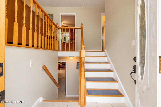 11 Ash Street, Eatontown, NJ 07724