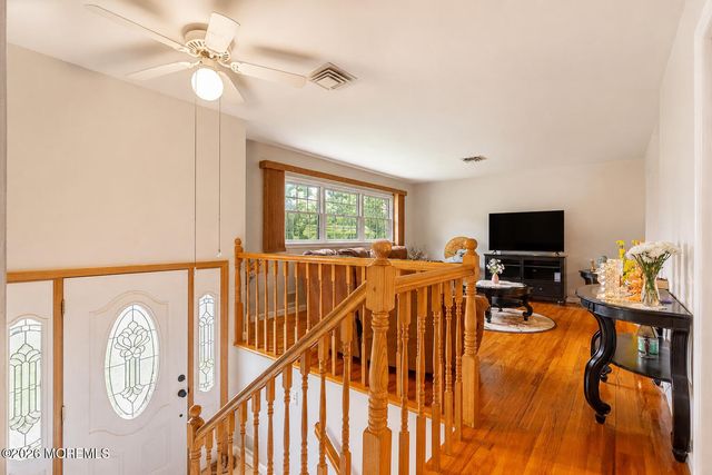 11 Ash Street, Eatontown, NJ 07724