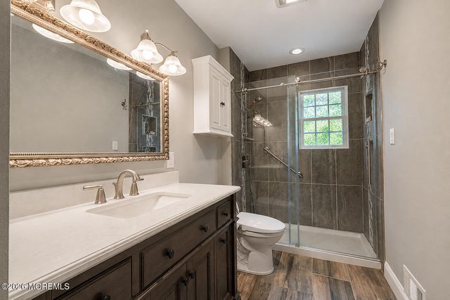 11 Ash Street, Eatontown, NJ 07724
