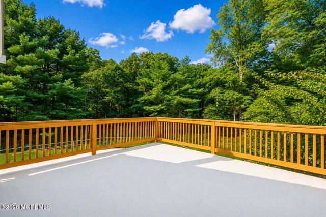 11 Ash Street, Eatontown, NJ 07724