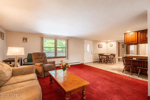 11 Ash Street, Eatontown, NJ 07724