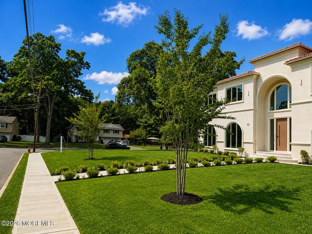 11 Ash Street, Eatontown, NJ 07724
