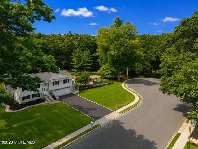 11 Ash Street, Eatontown, NJ 07724