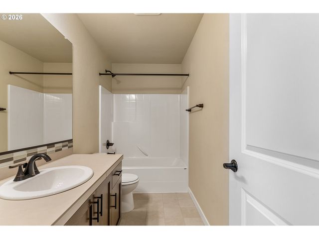 28857 Sw GENEVA Loop, Wilsonville, OR 97070