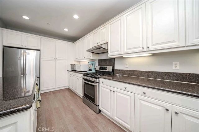 2090 Arnold, Fullerton, CA 92833