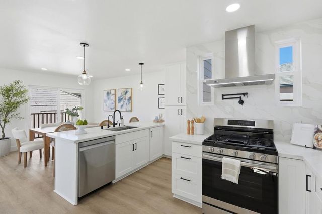 16972 Rolando Avenue, Castro Valley, CA 94546