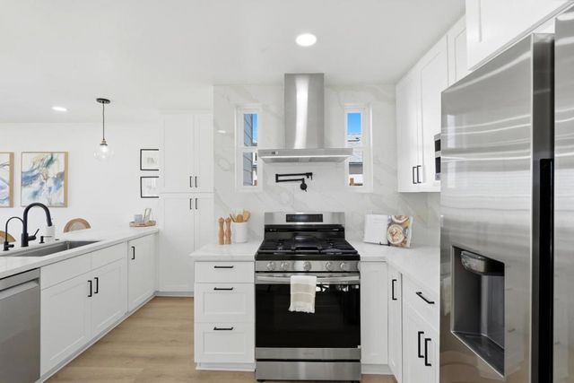 16972 Rolando Avenue, Castro Valley, CA 94546