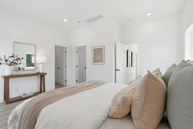 16972 Rolando Avenue, Castro Valley, CA 94546