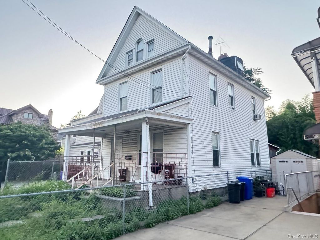146-59 Delaware Avenue, Flushing, NY 11355 — exterior