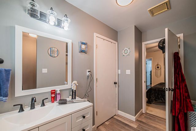 550 Blankenship Rd, Ledbetter, KY 42058