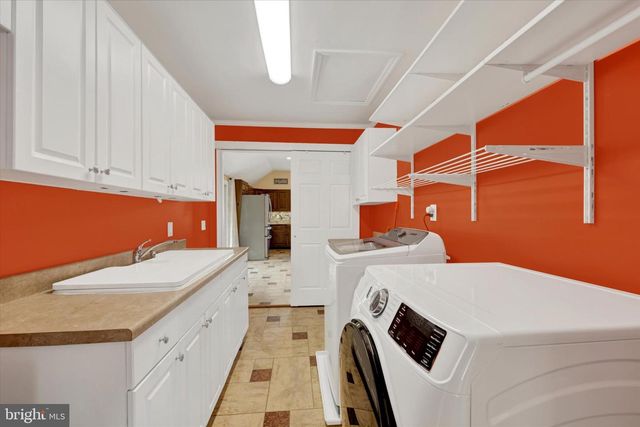 1906 SUFFOLK RD, Finksburg, MD 21048