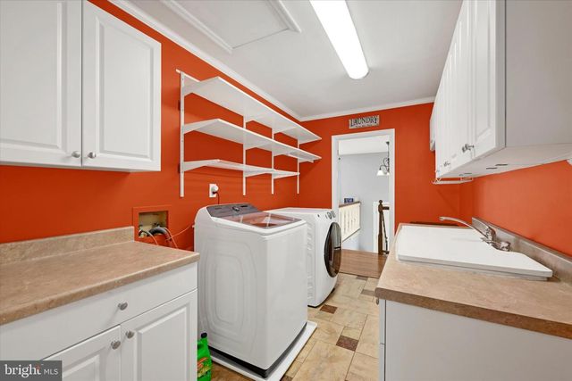 1906 SUFFOLK RD, Finksburg, MD 21048