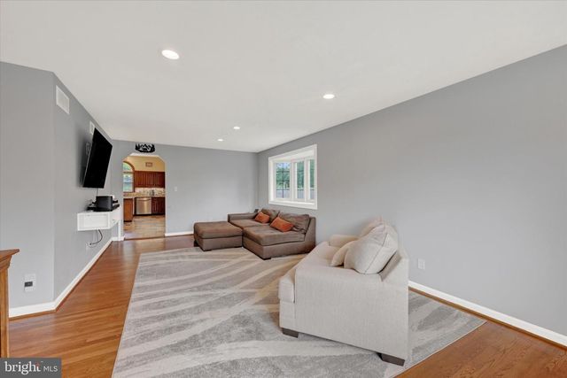 1906 SUFFOLK RD, Finksburg, MD 21048