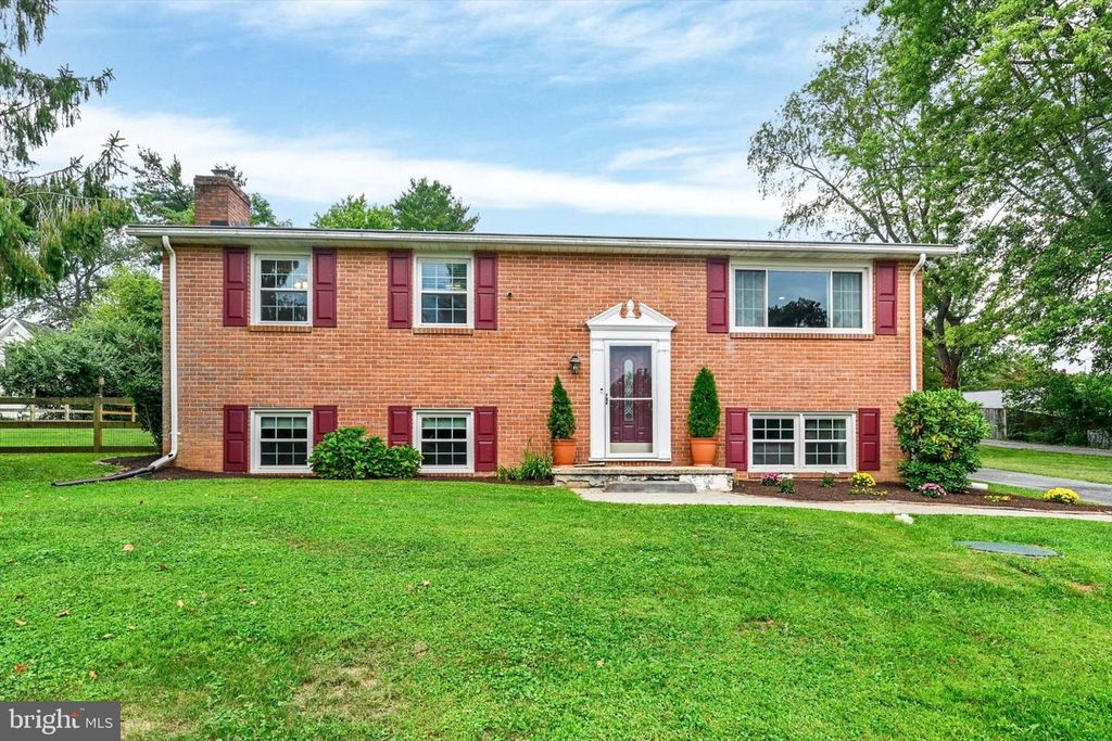 1906 SUFFOLK RD, Finksburg, MD 21048