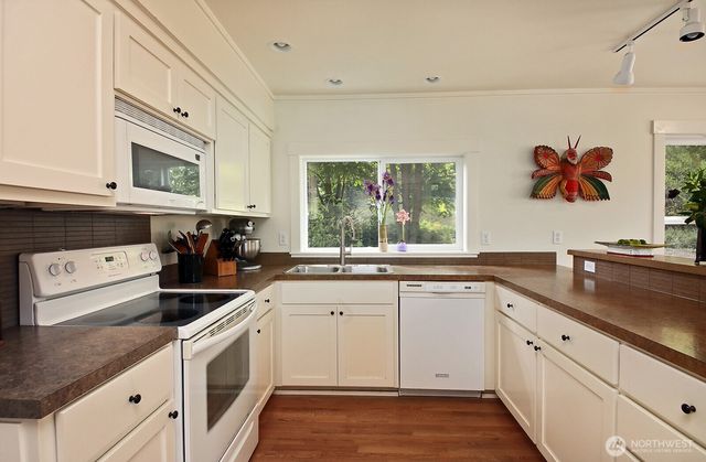 1037 Highview Street, Langley, WA 98260