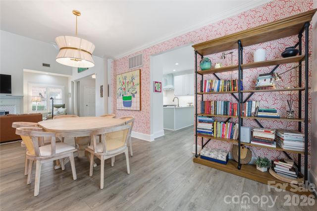 4118 Sharon Commons Lane, Charlotte, NC 28210