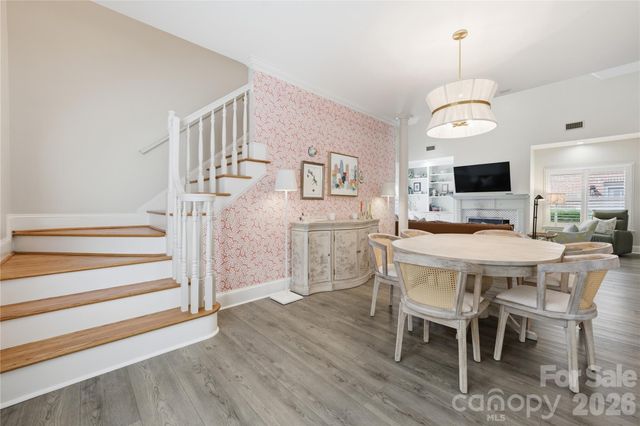 4118 Sharon Commons Lane, Charlotte, NC 28210