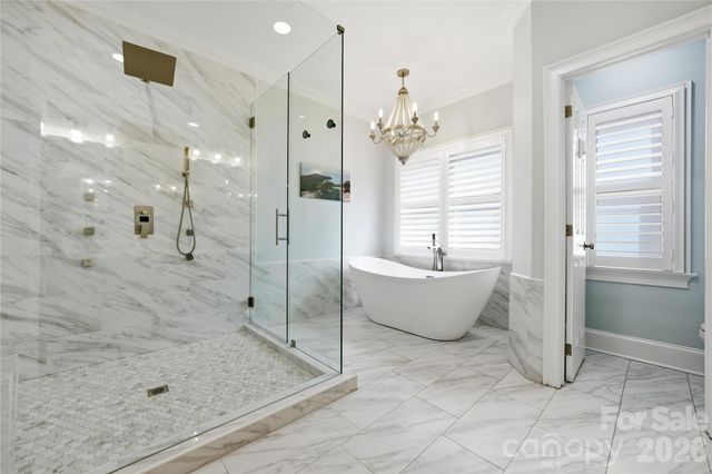 4118 Sharon Commons Lane, Charlotte, NC 28210