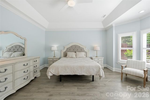 4118 Sharon Commons Lane, Charlotte, NC 28210