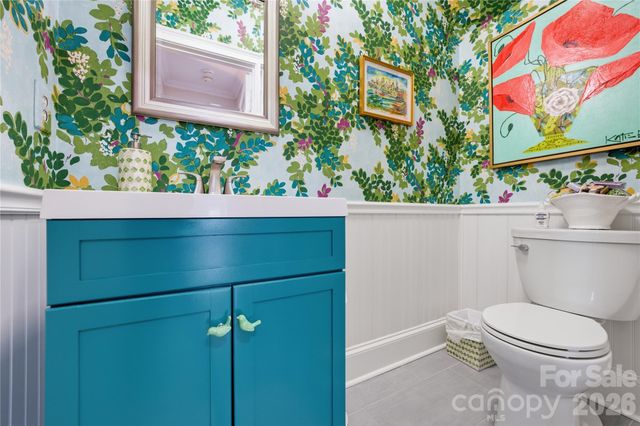 4118 Sharon Commons Lane, Charlotte, NC 28210