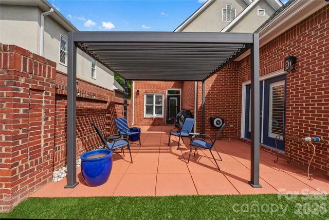 4118 Sharon Commons Lane, Charlotte, NC 28210