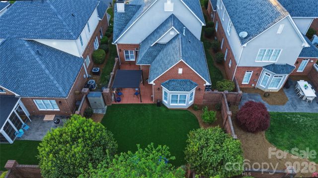4118 Sharon Commons Lane, Charlotte, NC 28210