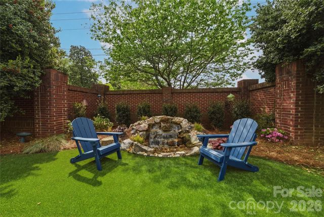 4118 Sharon Commons Lane, Charlotte, NC 28210