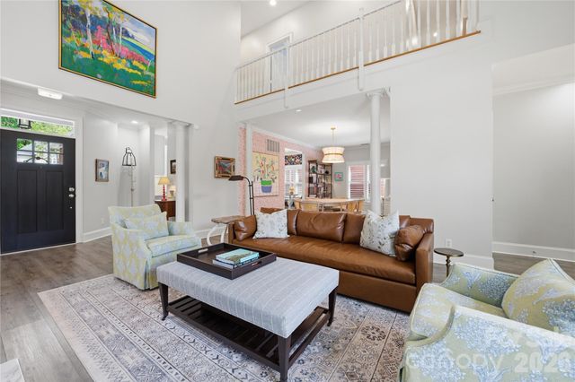 4118 Sharon Commons Lane, Charlotte, NC 28210