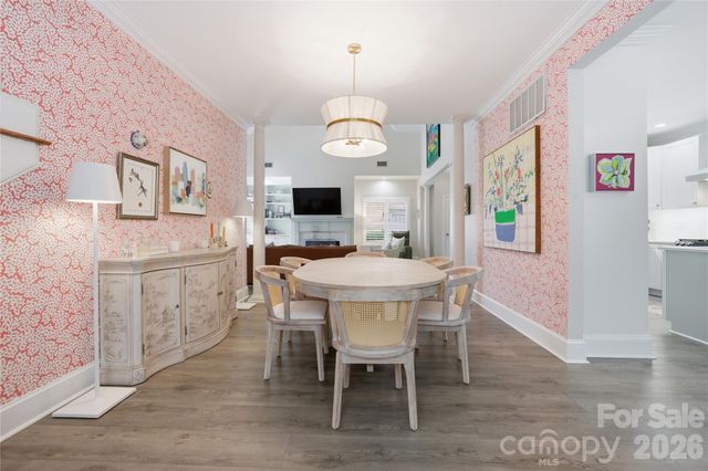 4118 Sharon Commons Lane, Charlotte, NC 28210