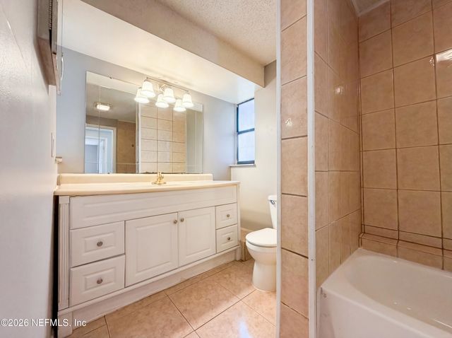 7193 EAGLES PERCH Drive, Jacksonville, FL 32244