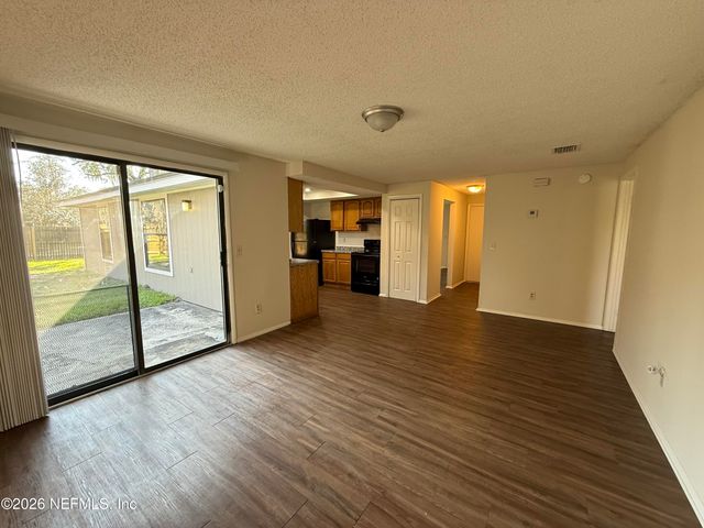 7193 EAGLES PERCH Drive, Jacksonville, FL 32244