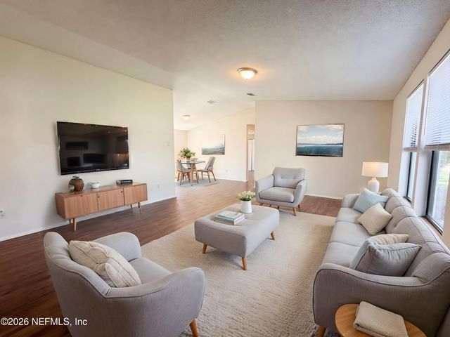 7193 EAGLES PERCH Drive, Jacksonville, FL 32244