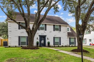 827 Thicket Lane, Houston, TX 77079