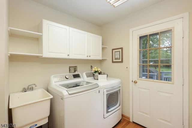 13 Daniel Dr, Hillsborough Twp., NJ 08844