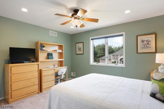 13 Daniel Dr, Hillsborough Twp., NJ 08844