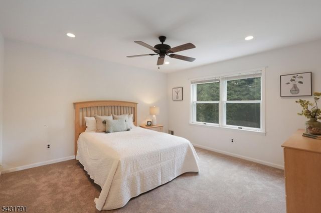 13 Daniel Dr, Hillsborough Twp., NJ 08844