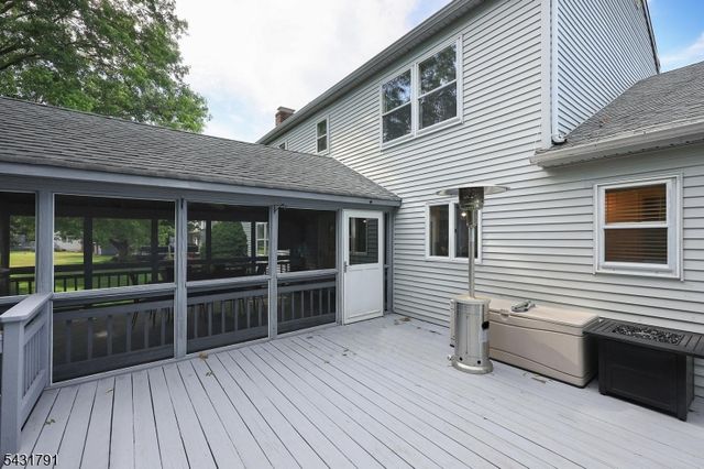 13 Daniel Dr, Hillsborough Twp., NJ 08844