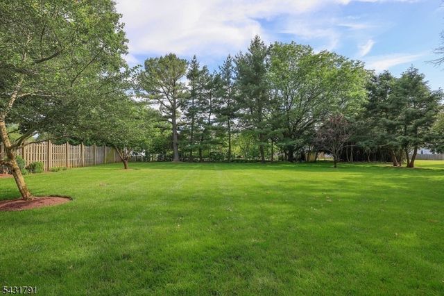 13 Daniel Dr, Hillsborough Twp., NJ 08844