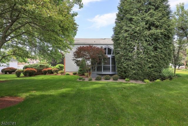 13 Daniel Dr, Hillsborough Twp., NJ 08844
