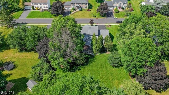 13 Daniel Dr, Hillsborough Twp., NJ 08844