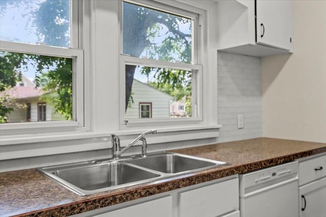 628 W Parker Street, Waterloo, IA 50703