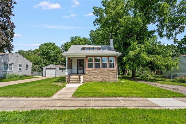 628 W Parker Street, Waterloo, IA 50703
