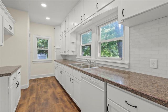 628 W Parker Street, Waterloo, IA 50703