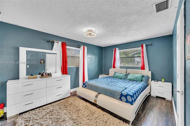 4751 NW 5th Ct, Plantation, FL 33317