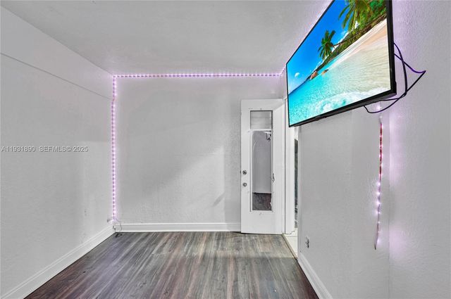 4751 NW 5th Ct, Plantation, FL 33317