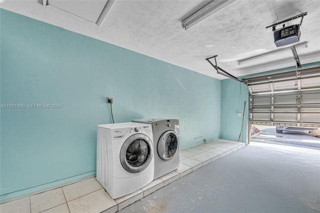 4751 NW 5th Ct, Plantation, FL 33317